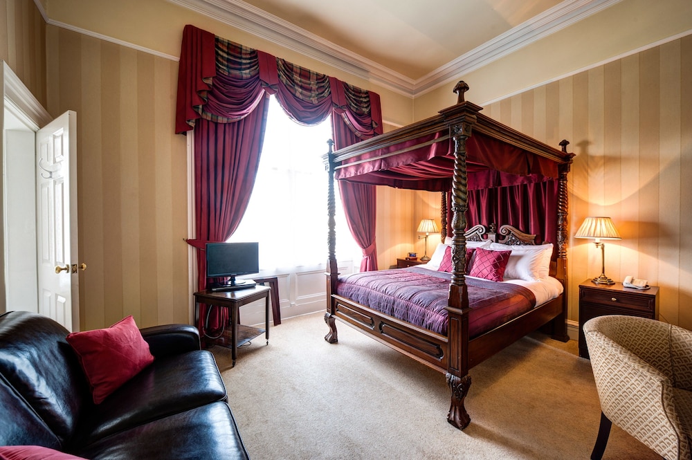 Superior Room (Four Poster) - Photo 1
