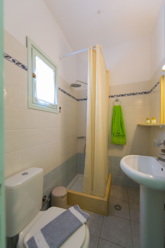 Double or Twin Room, Garden View photo 3