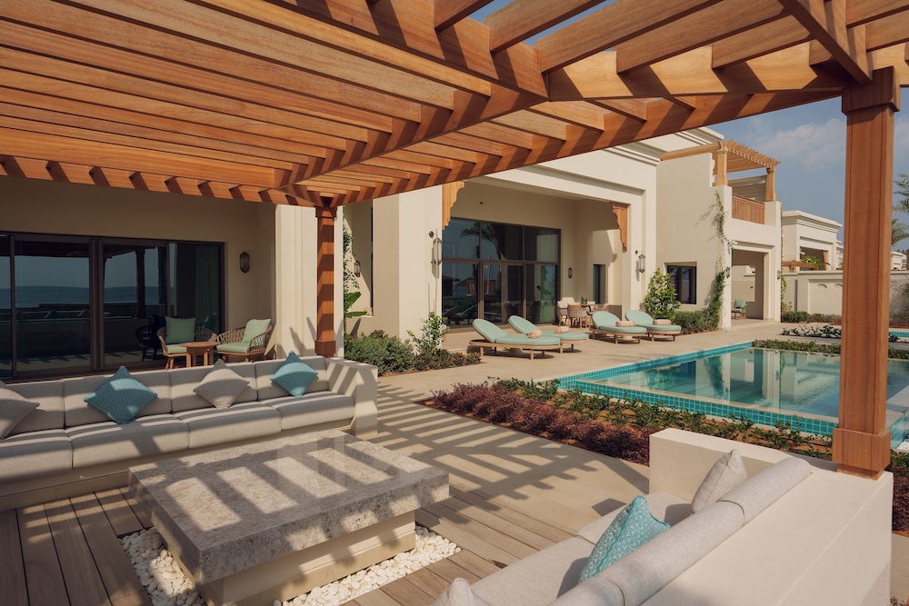Four-Bedroom Pool Residence, Ocean View photo 2