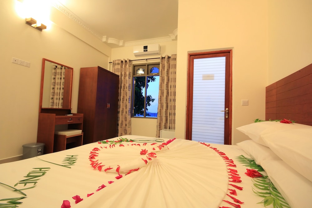 Standard Double or Twin Room photo 1