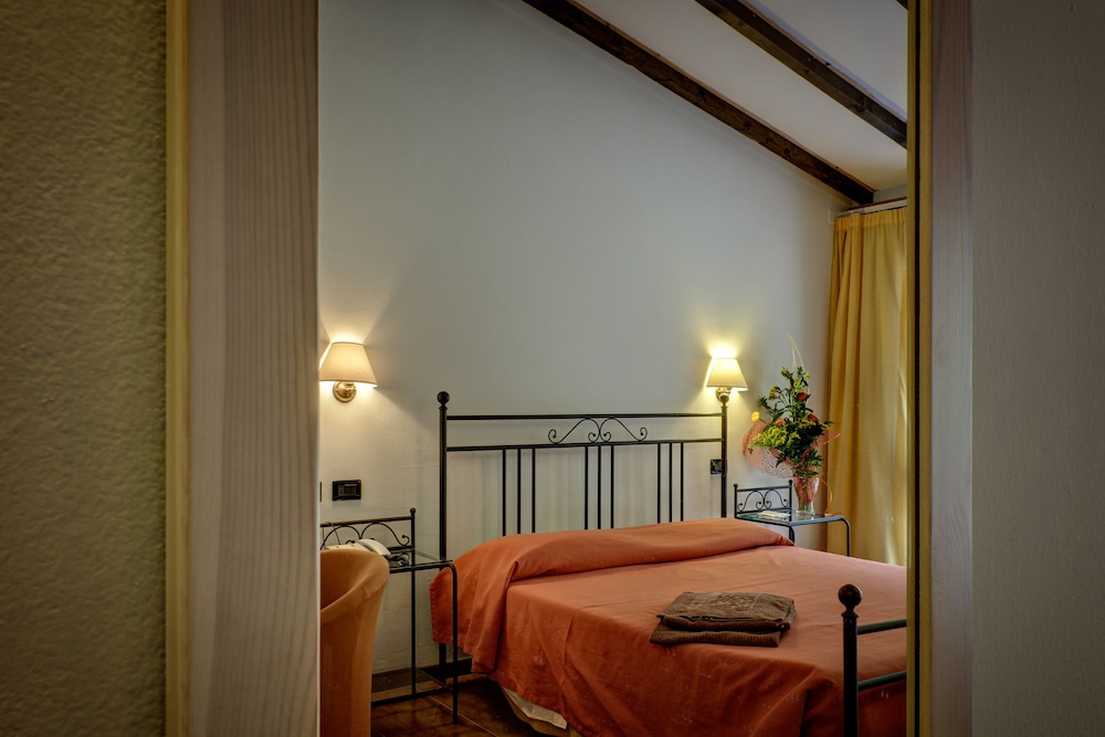 Economy Double or Twin Room
