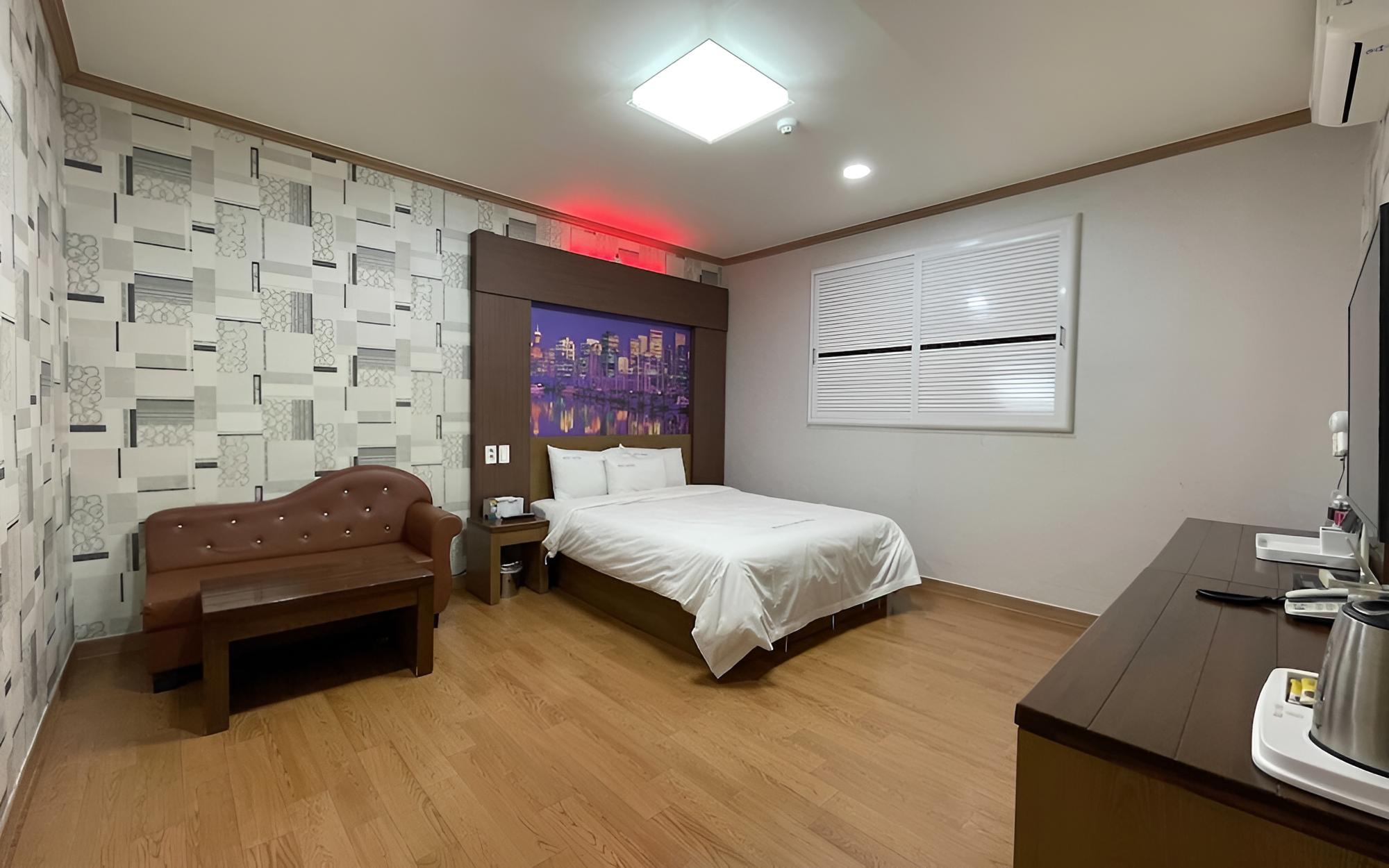 Room (General room)