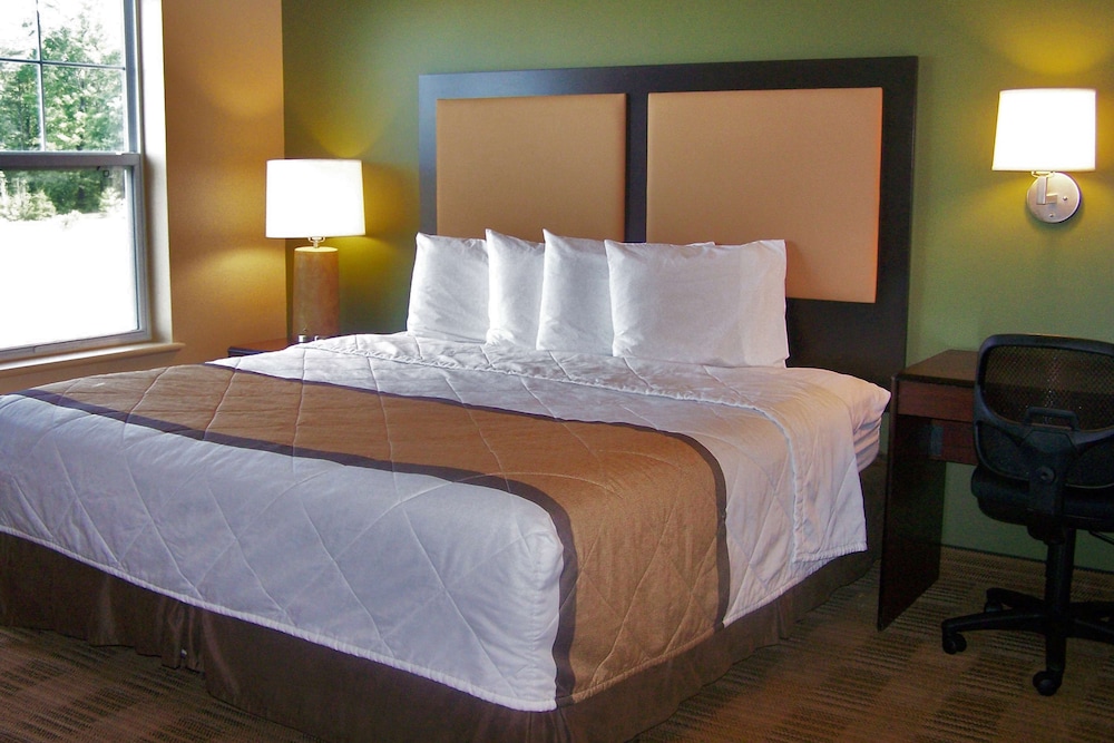 Suite, 1 King Bed with Sofa bed, Non Smoking - Photo 1