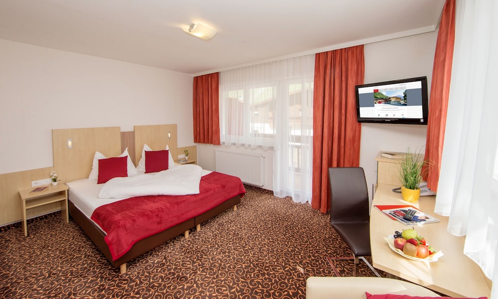 Comfort Double Room, 1 Bedroom, Balcony - Photo 2