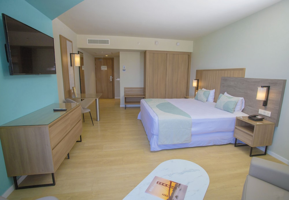 Junior Suite, Ocean View (B2C-US)