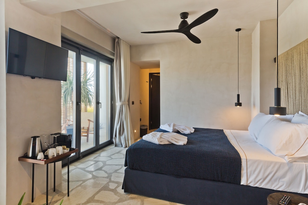 Deluxe Double Room, Sea View photo 2