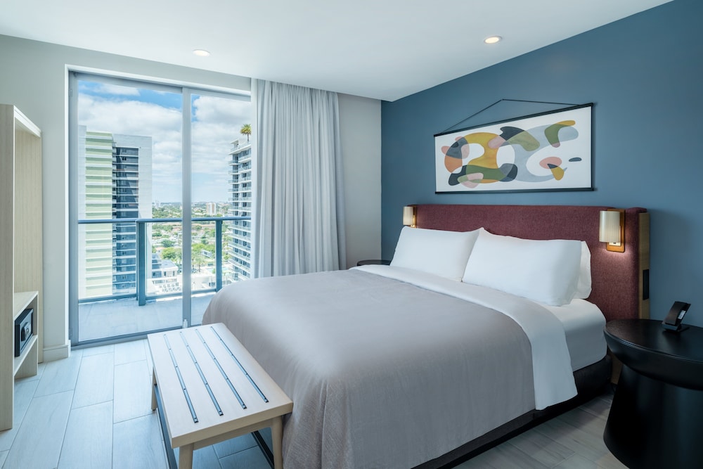 Suite, 1 Bedroom, Roll-in Shower (Mobility Accessible) photo 2