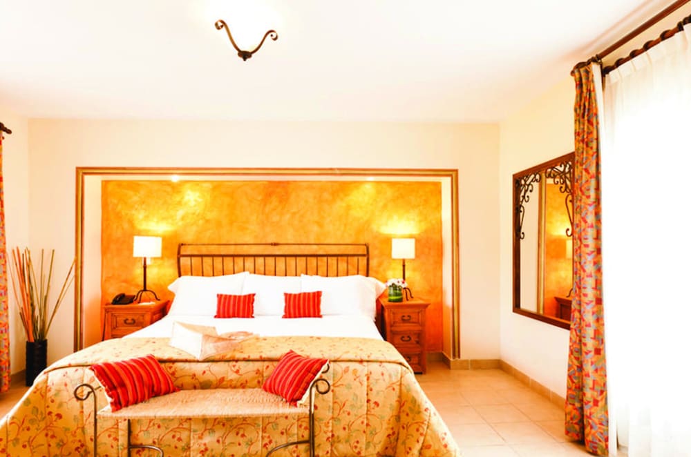 Suite, 1 King Bed (Master) photo 1