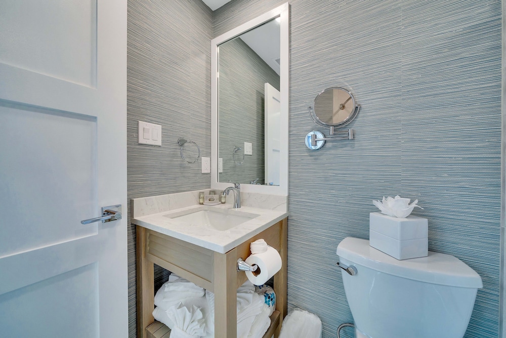 Luxury Townhome photo 3