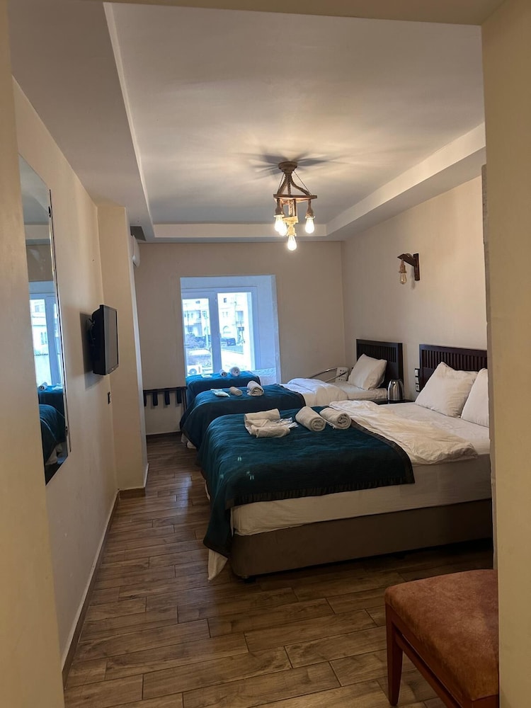 Family Double or Twin Room photo 1