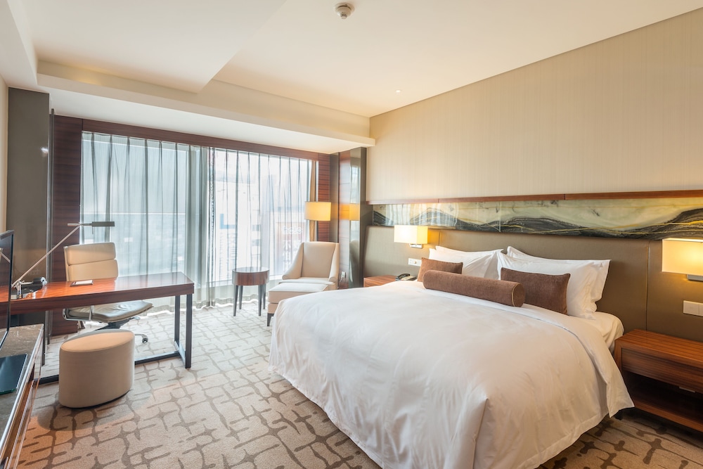 Classic Room, Accessible, Club Lounge Access - Photo 5