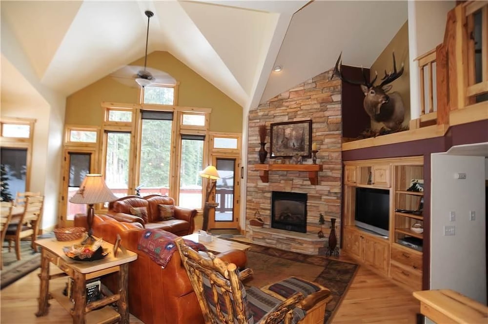 Signature Duplex, Multiple Beds, Hot Tub, Mountain View