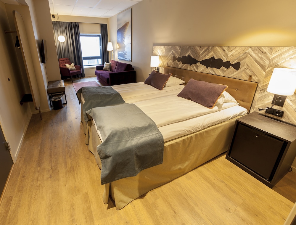 Standard Room, Multiple Beds, Non Smoking - Photo 2