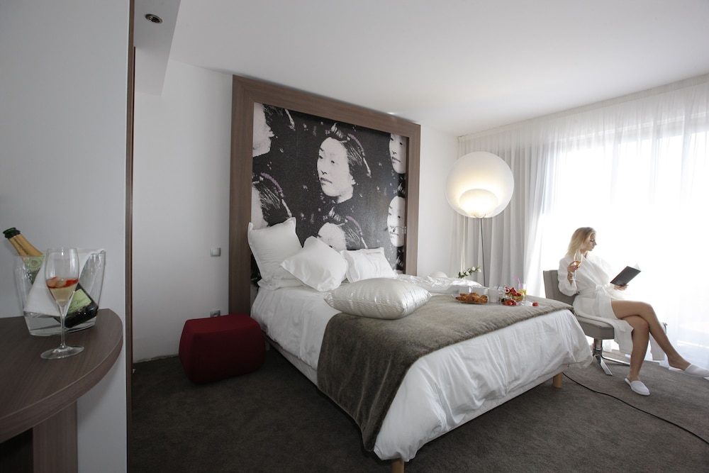 Luxury Room