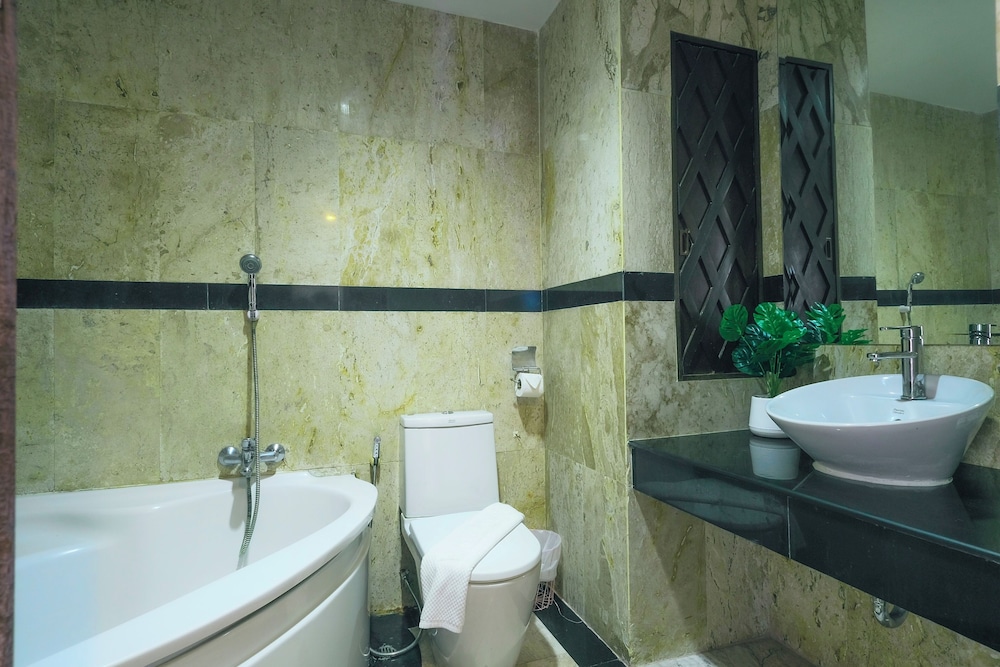 Deluxe Seaview - Photo 4