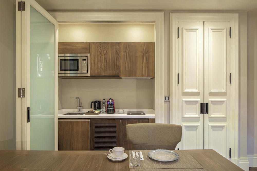 Deluxe Duplex, 1 King Bed