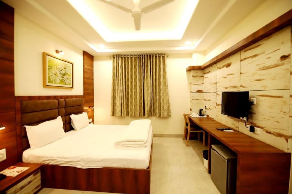 Maharaja Super Deluxe Room photo 1