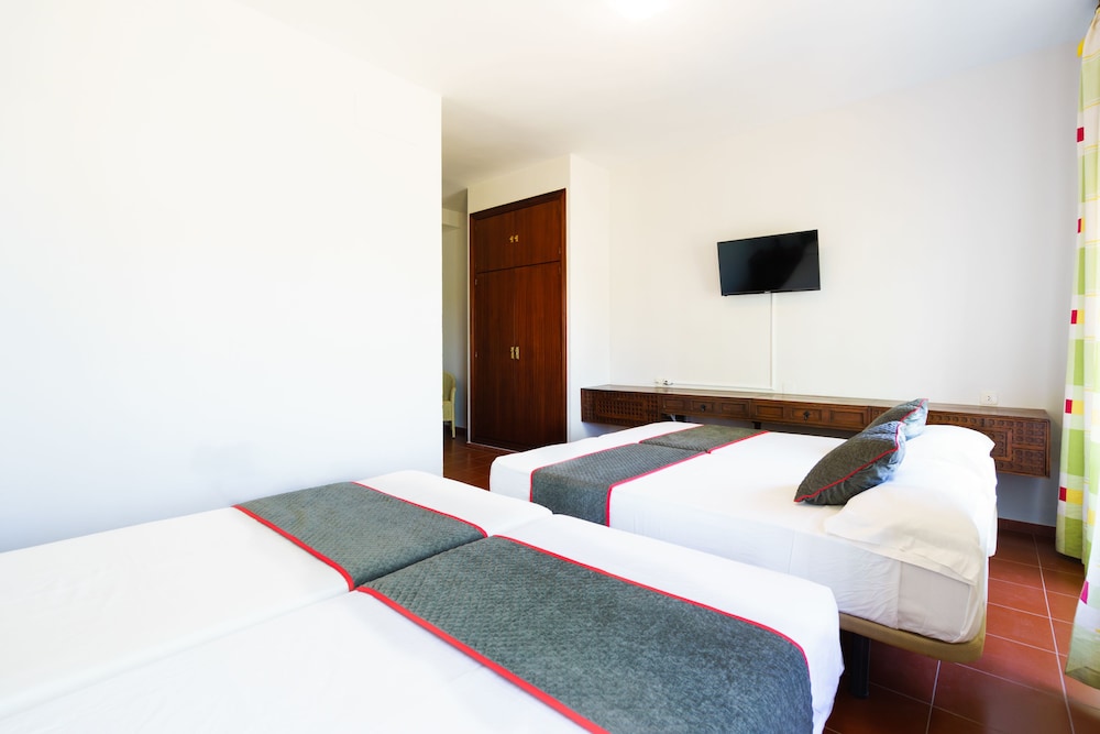 Quadruple Room photo 2