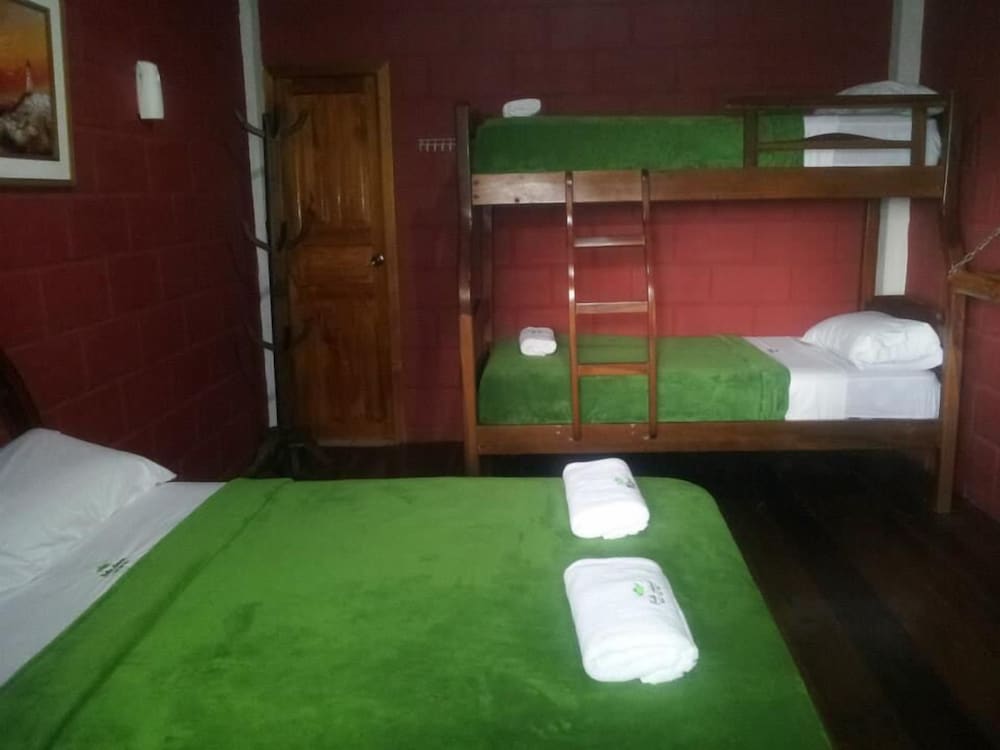 Basic Quadruple Room (Fan) photo 1