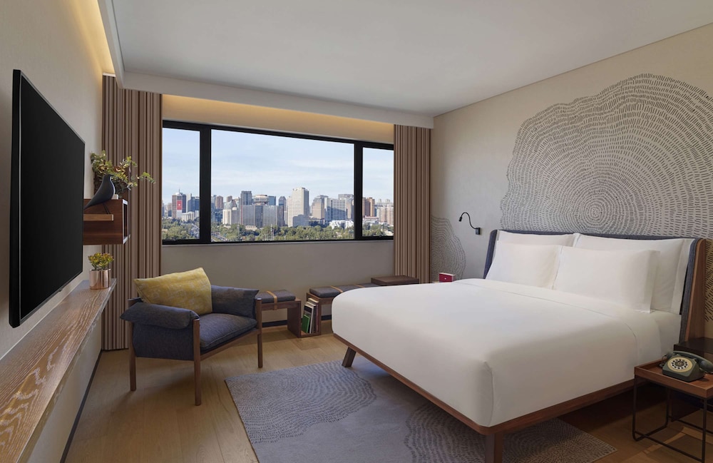 1 King Bed Wellness Deluxe Suite - Photo 2