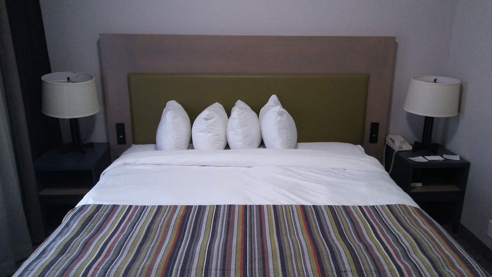 Studio Suite, 1 King Bed, Non Smoking - Photo 3