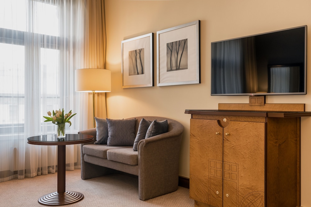 Deluxe Room, City View (Deluxe Grand TWIN) photo 3