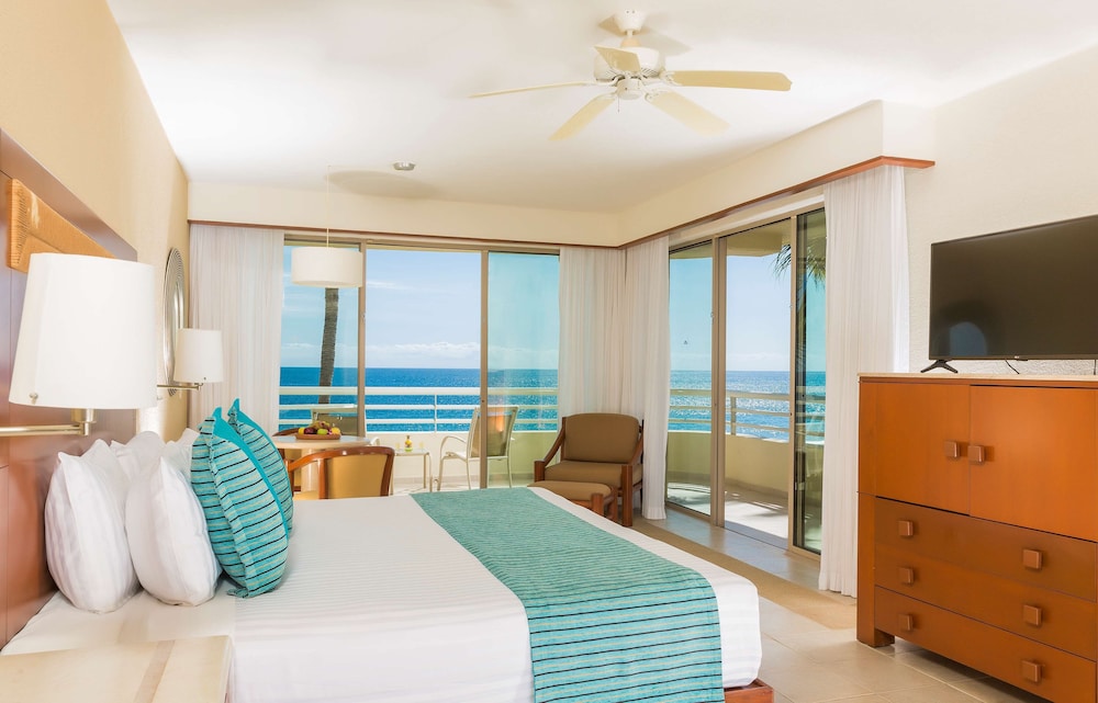 Junior Room, Beach View (Premium Level)