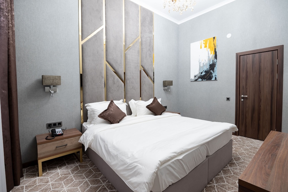 Luxury Suite photo 1