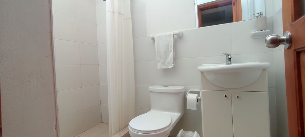 Basic Triple Room photo 2