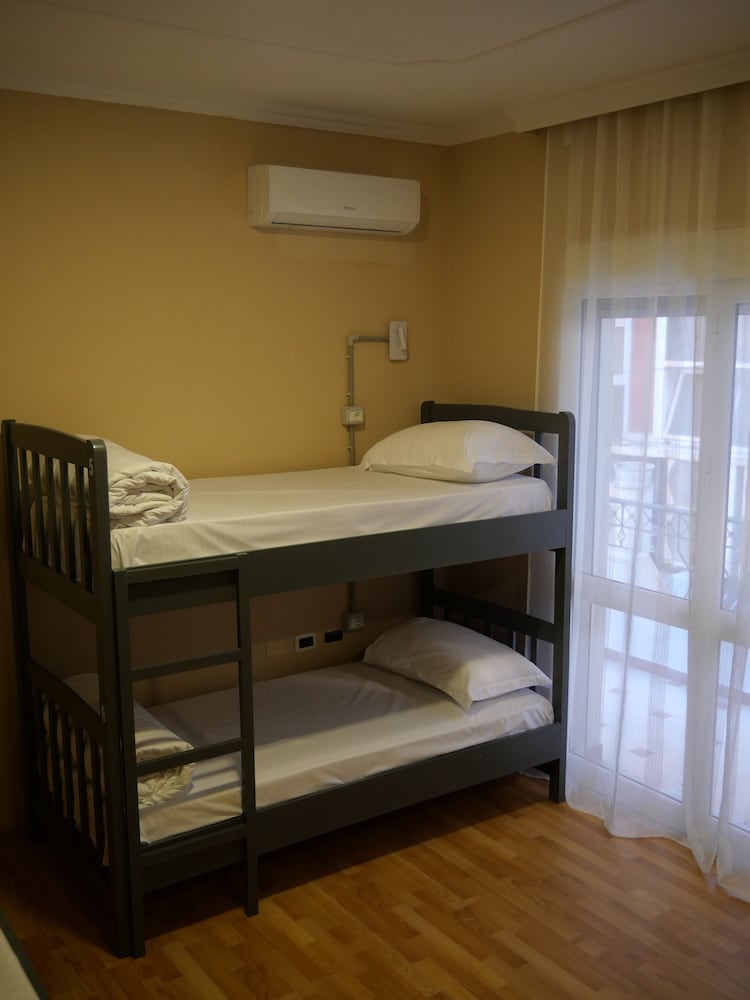 Traditional Shared Dormitory, Mixed Dorm