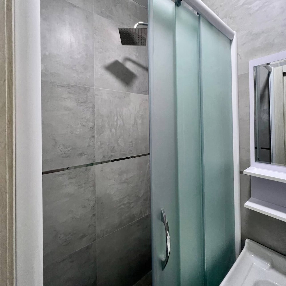 Standard Double or Twin Room - Photo 4