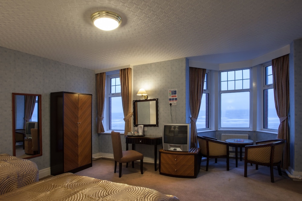 Standard Twin Room - Photo 2