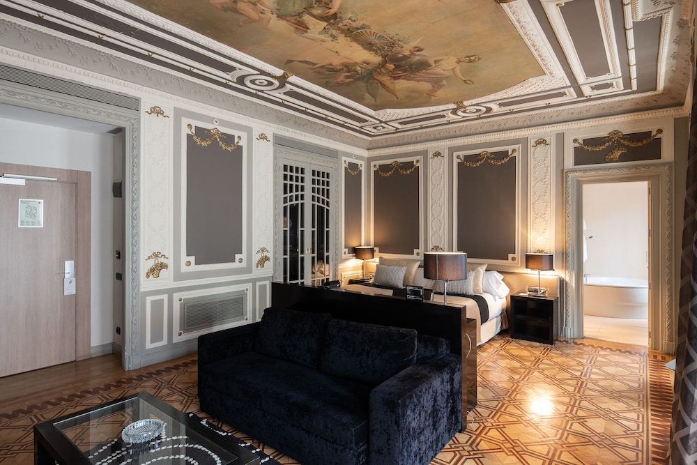 Junior Suite (Single Use)