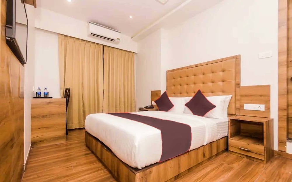 Deluxe Double Room - Photo 9