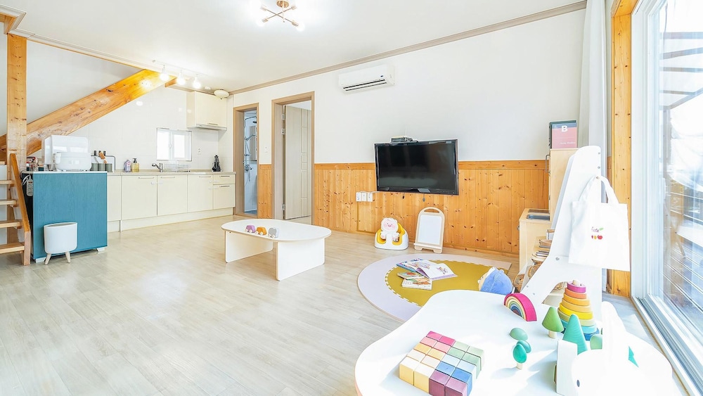 Basic Room, 2 Bedrooms (Bada2(Ocean view)-Kidsroom) photo 3