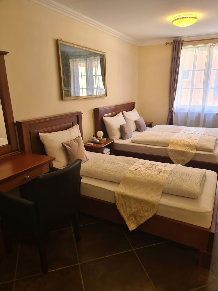 Standard Triple Room - Photo 31