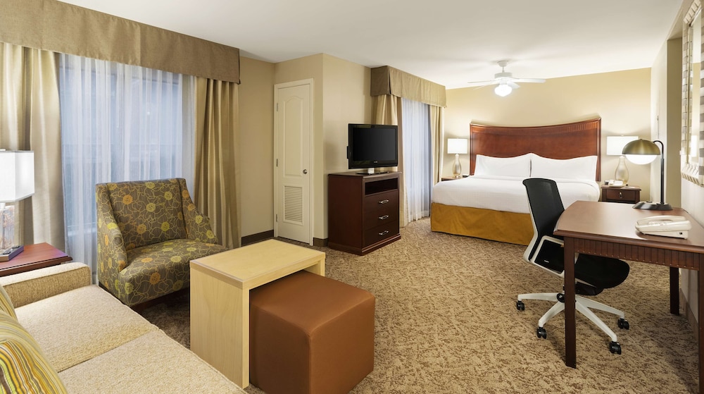 Studio, 1 King Bed, Accessible (Mobility & Hearing, Roll-in Shower) - Photo 3