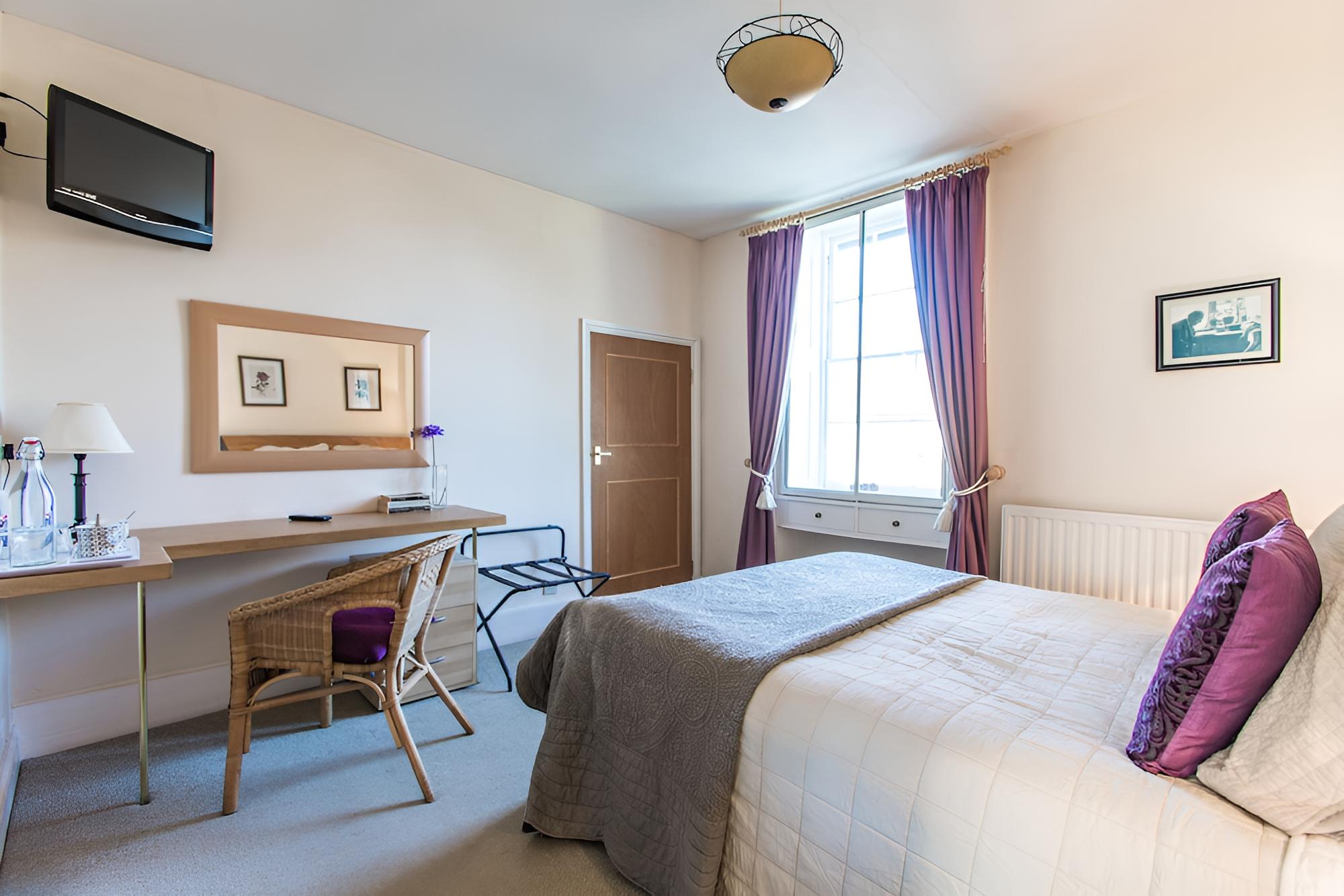 Standard Double Room photo 2