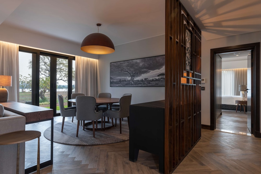 Presidential Villa, 2 Bedrooms, Terrace (Zambezi River View) photo 2