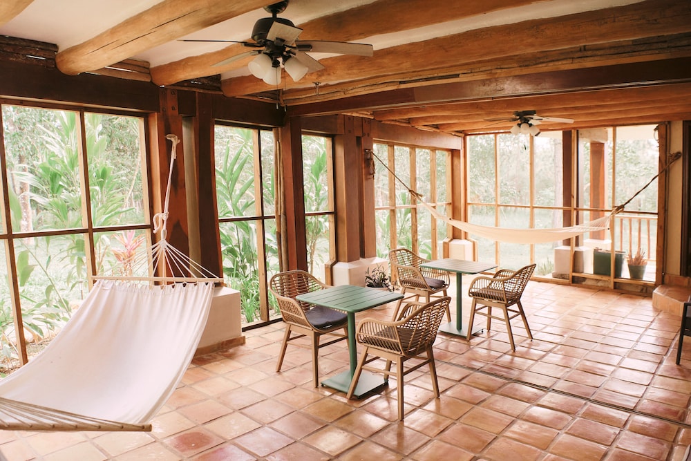 Estate Cottage - Photo 7