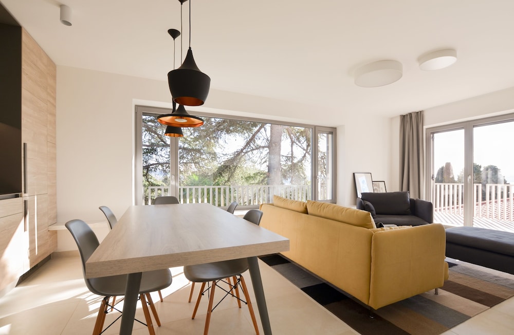 Comfort Apartment, 2 Bedrooms, Balcony, Sea View
