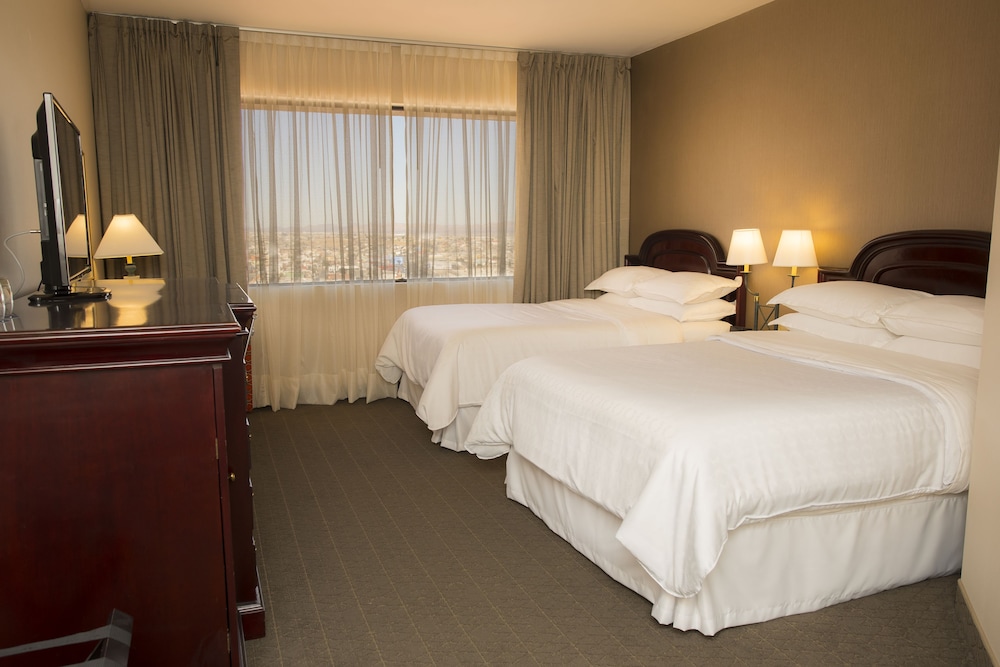 Room, 2 Queen Beds - Photo 3