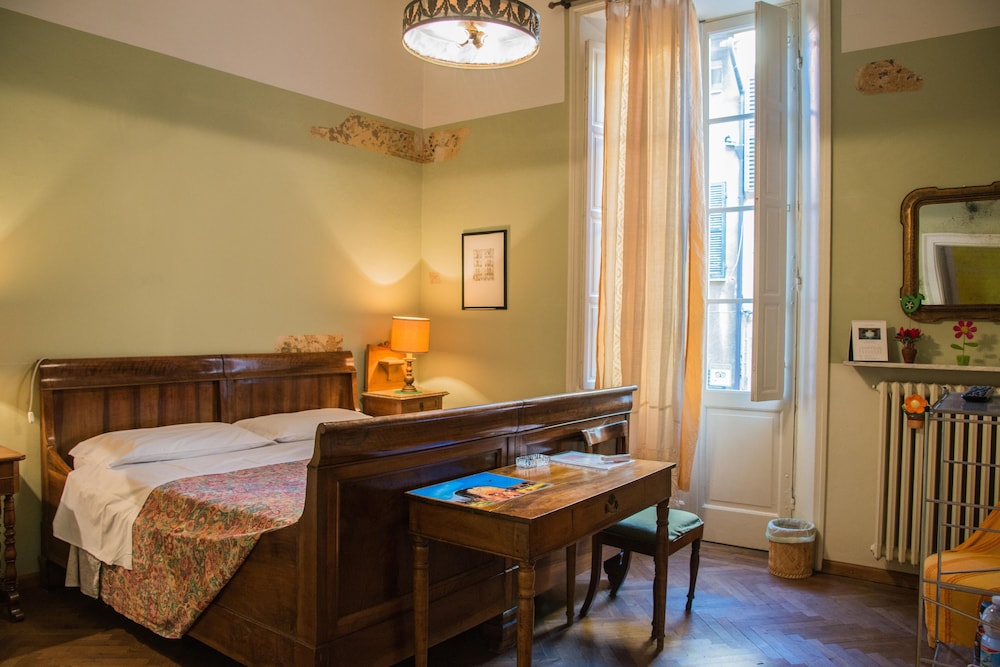 Double Room (Verde)