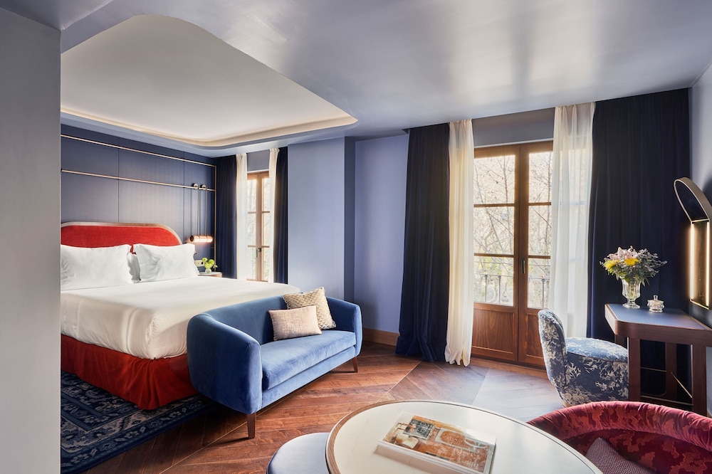 Deluxe Room - Photo 3