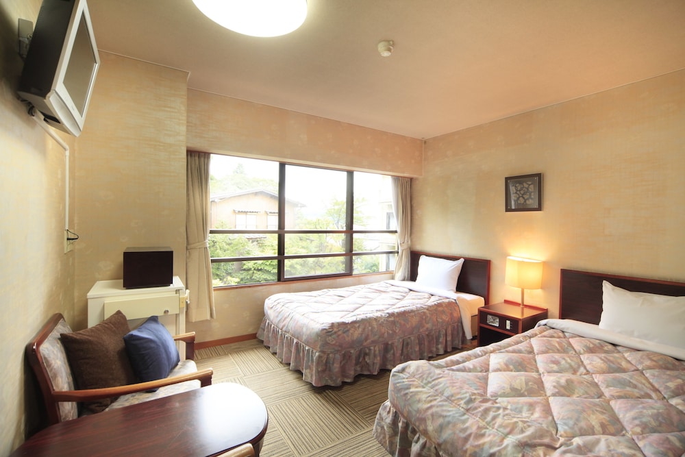 Japanese Western Style Room with Japanese Futon, Mountain View photo 2