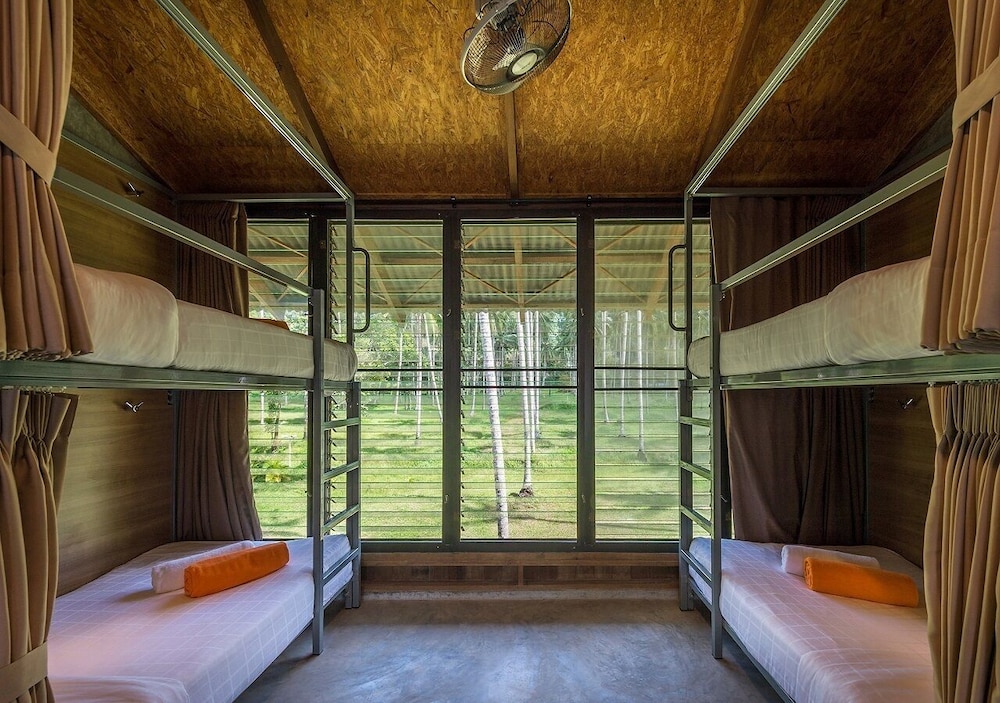 Family Rooms - Photo 7