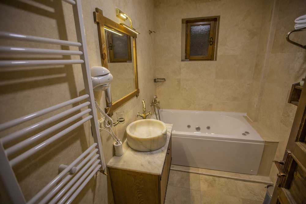Comfort Room - Photo 5