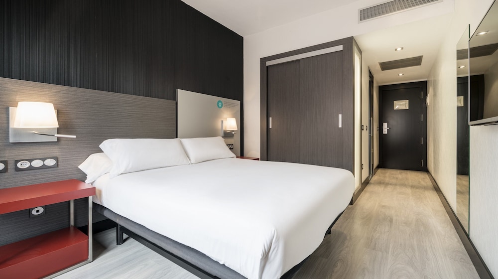 Double Room - Photo 5