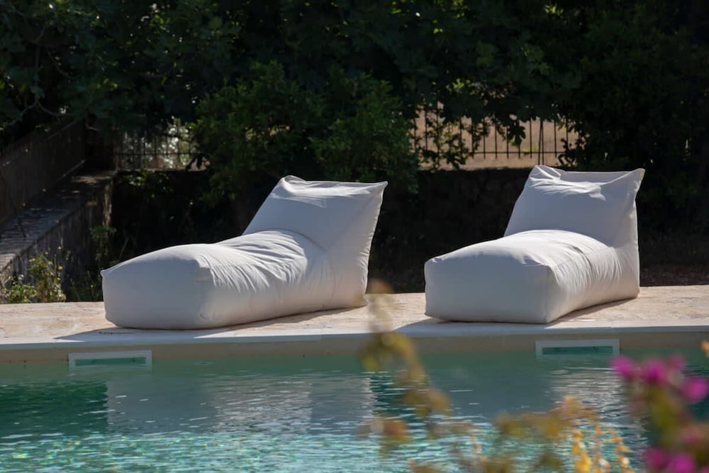 Villa photo 2