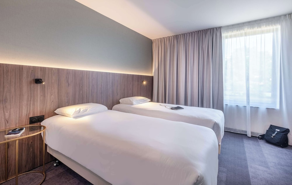 Standard Room, 2 Twin Beds photo 3